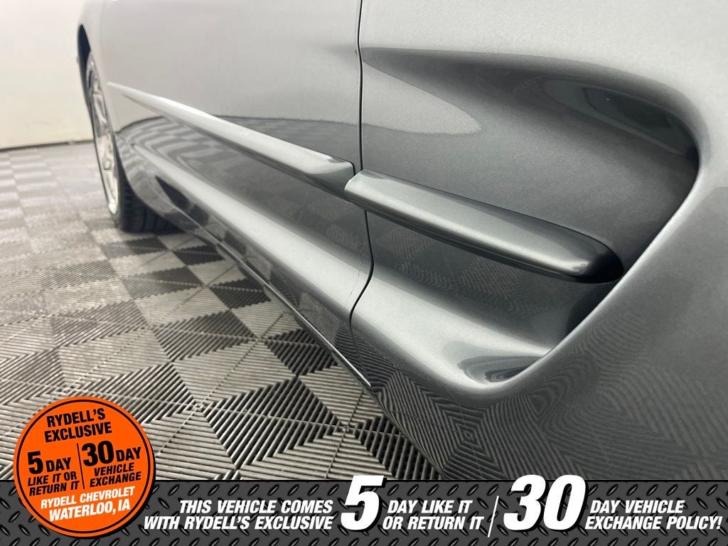 2004 Chevrolet Corvette Base