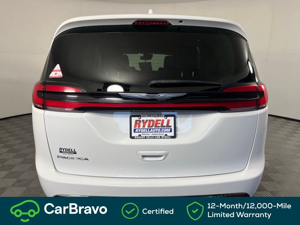 2022 Chrysler Pacifica Touring L