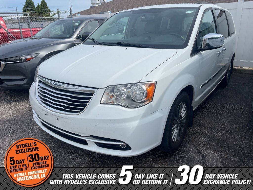 2014 Chrysler Town & Country Touring-L