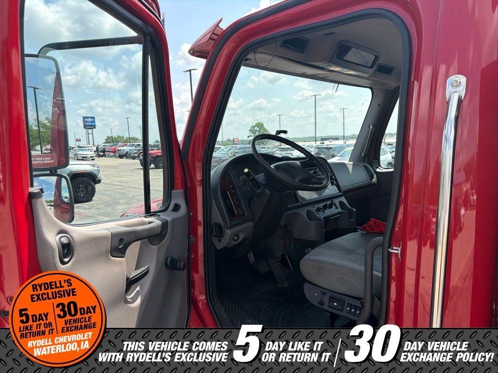 2018 Freightliner M2 106 M2 106
