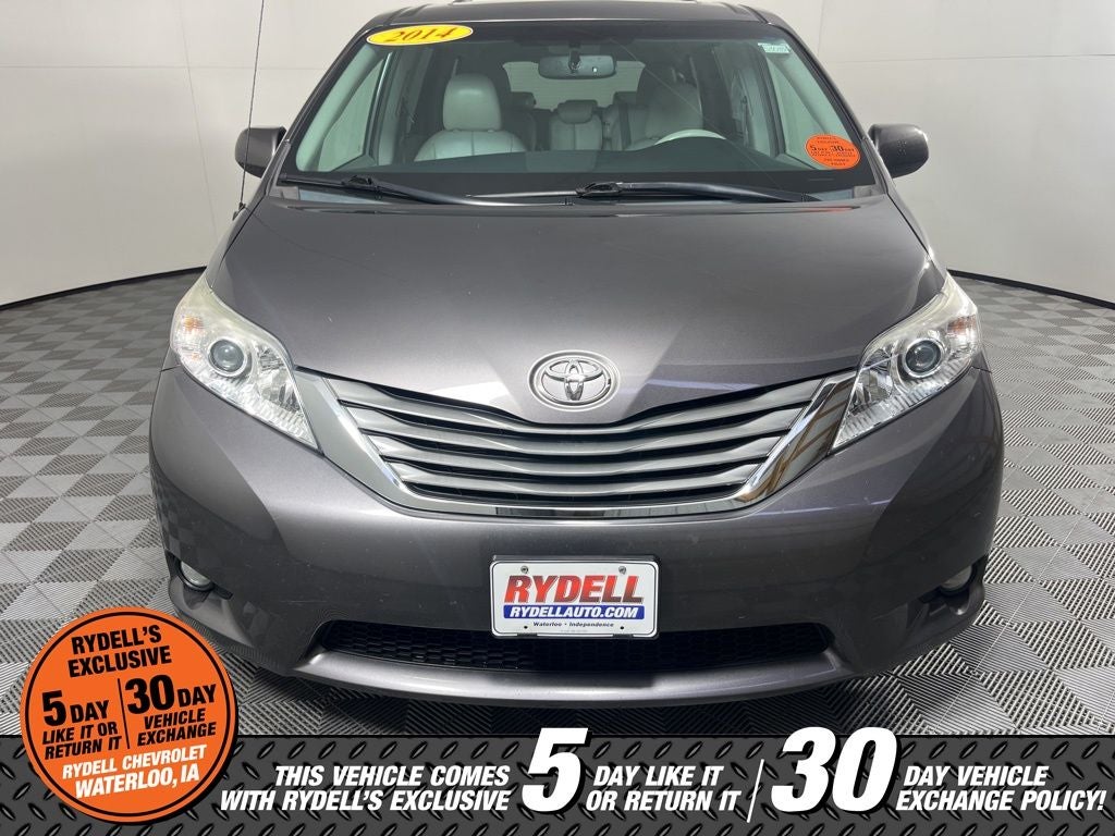 2014 Toyota Sienna XLE 7 Passenger