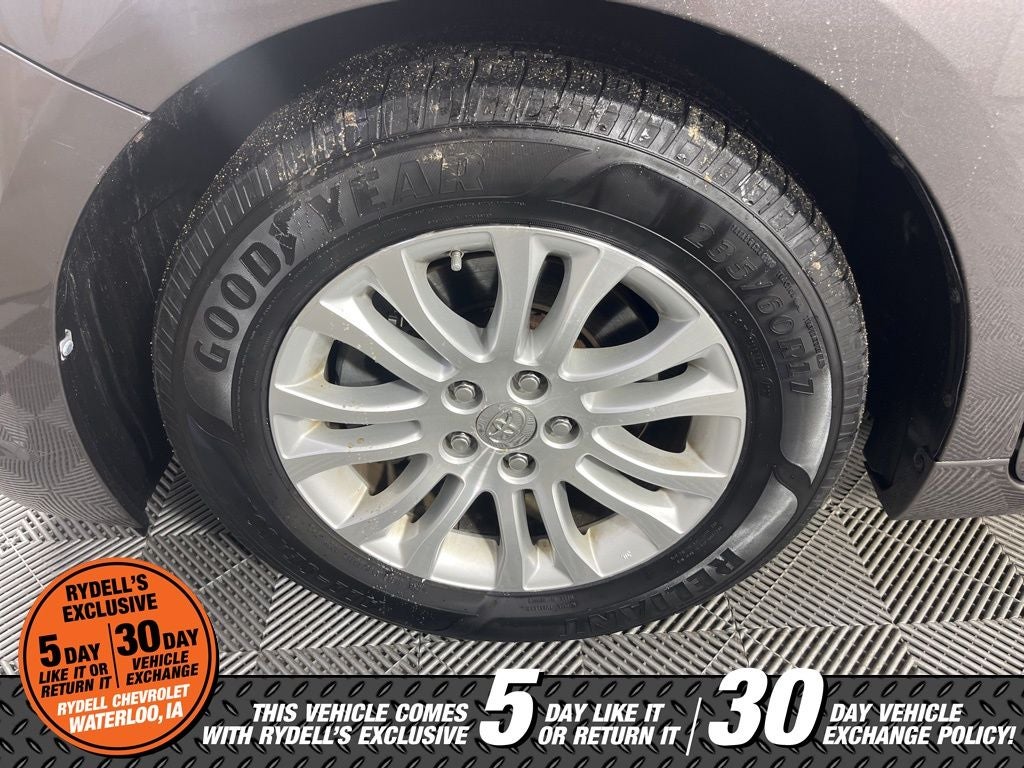 2014 Toyota Sienna XLE 7 Passenger