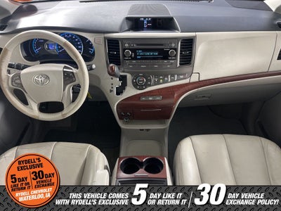 2014 Toyota Sienna XLE 7 Passenger