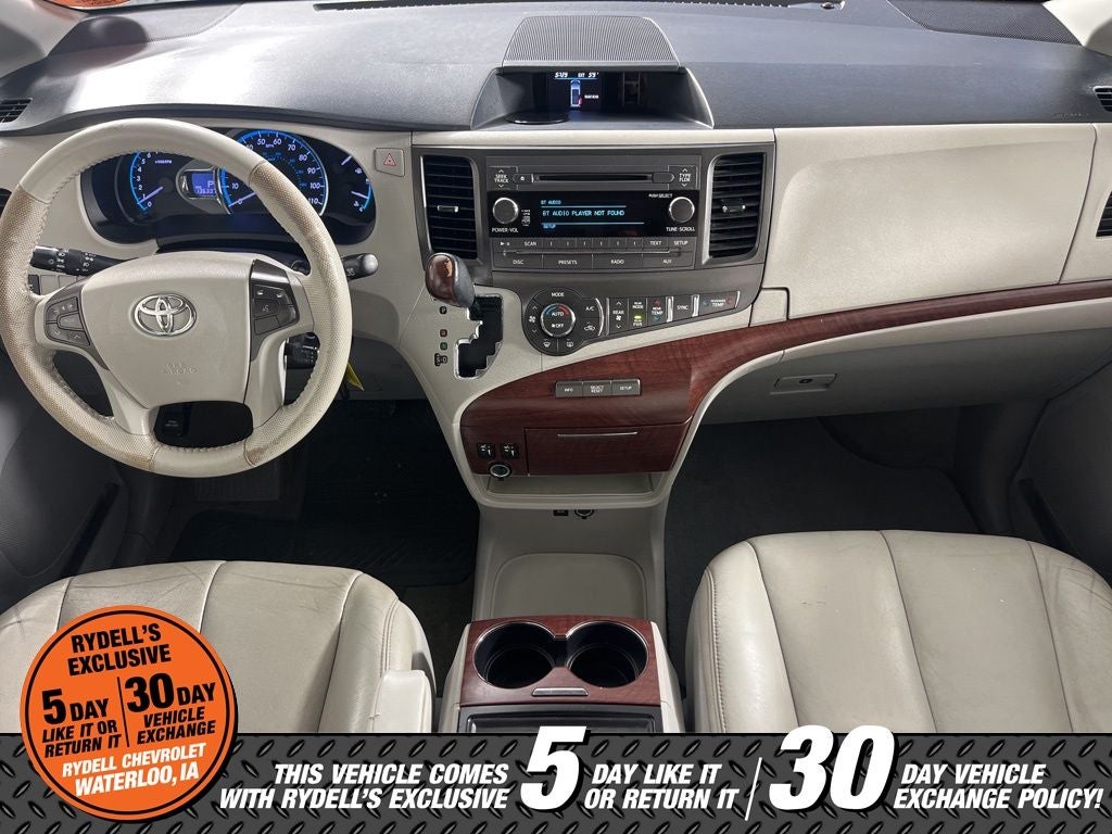 2014 Toyota Sienna XLE 7 Passenger