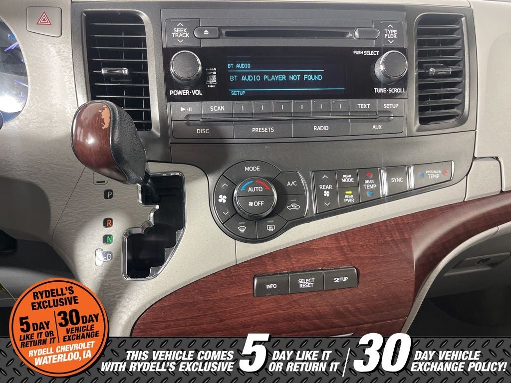 2014 Toyota Sienna XLE 7 Passenger