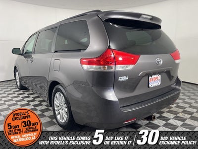 2014 Toyota Sienna XLE 7 Passenger