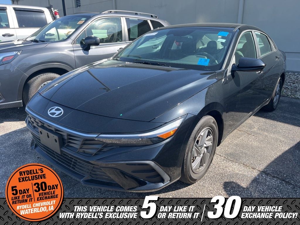 2024 Hyundai Elantra SE