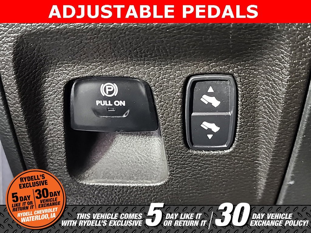 2022 RAM 1500 Big Horn Crew Cab 4x4 5'7" Box