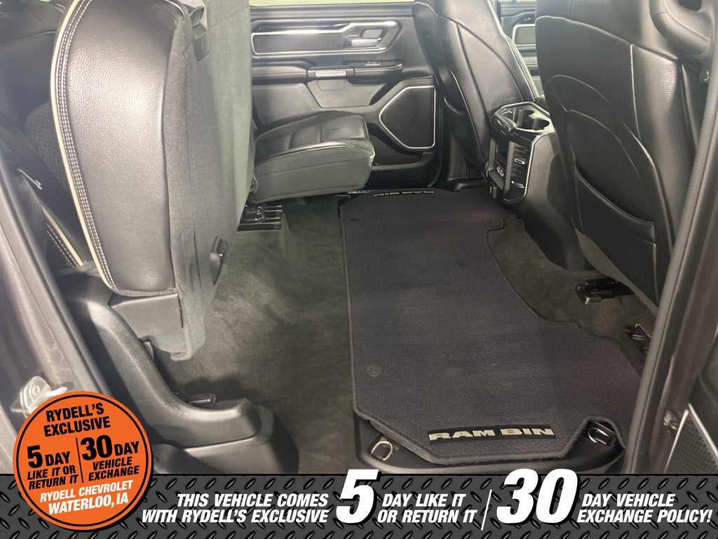 2020 RAM 1500 Laramie Crew Cab 4x4 5'7" Box