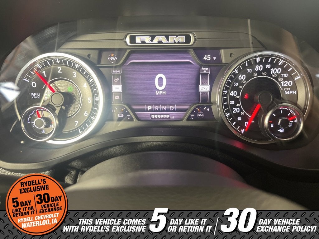 2020 RAM 1500 Laramie Crew Cab 4x4 5'7" Box