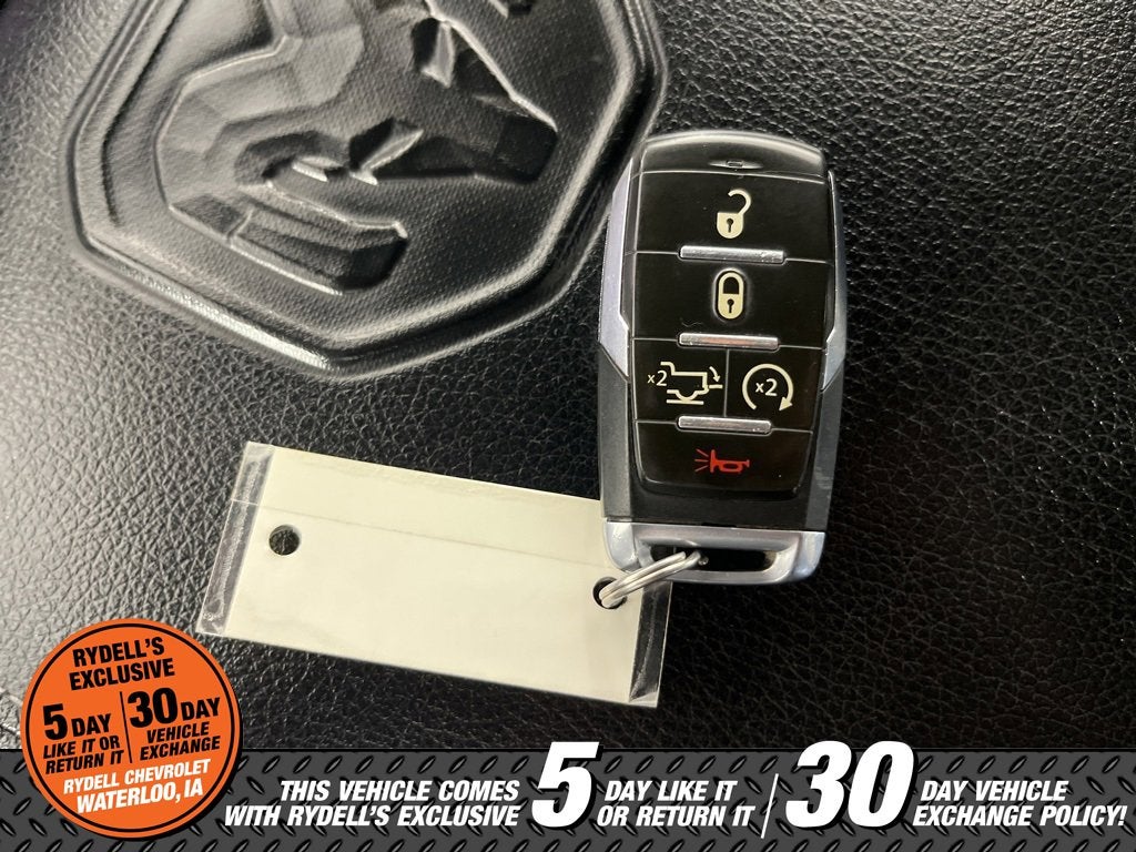 2020 RAM 1500 Laramie Crew Cab 4x4 5'7" Box