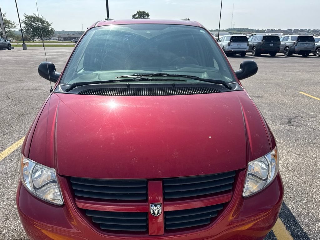 2005 Dodge Caravan SE