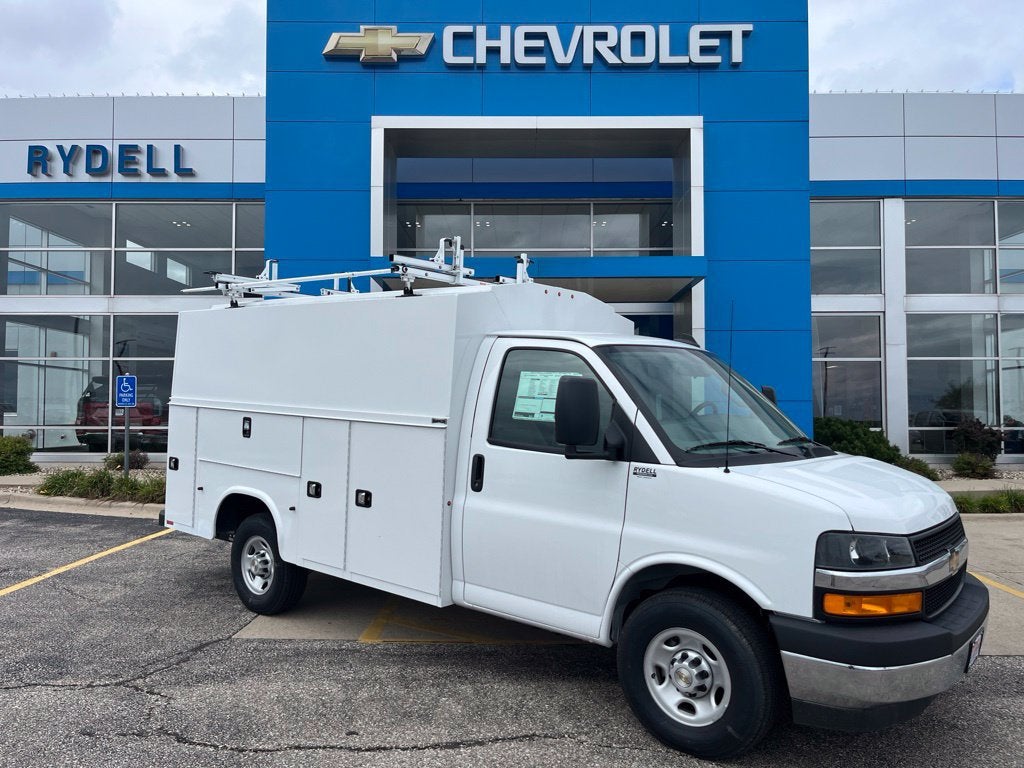 2026 Chevrolet Express Cutaway 3500 1WT