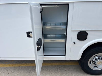 2026 Chevrolet Express Cutaway 3500 1WT