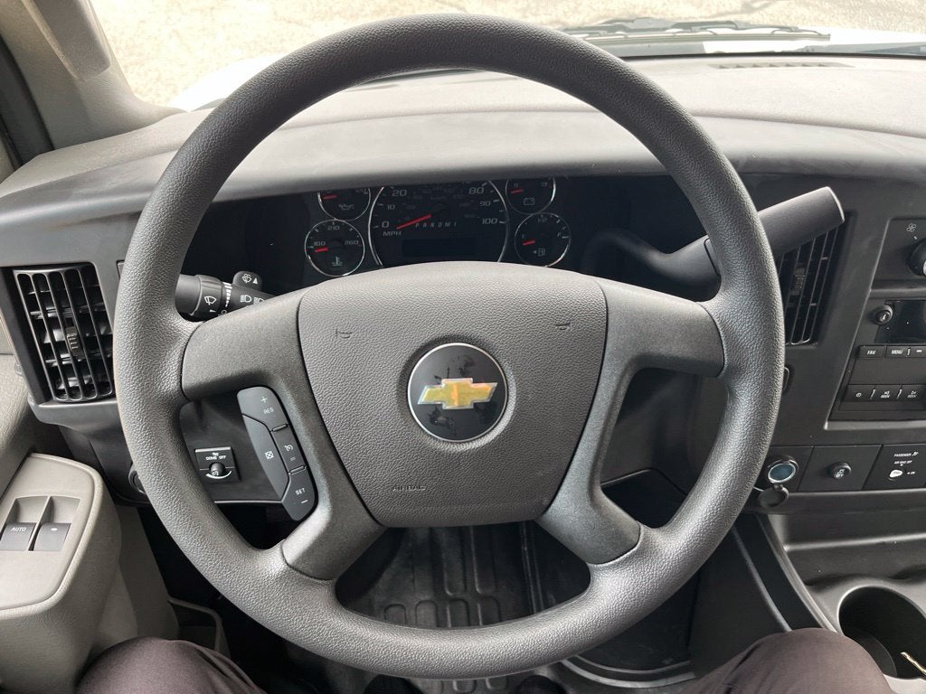 2026 Chevrolet Express Cutaway 3500 1WT