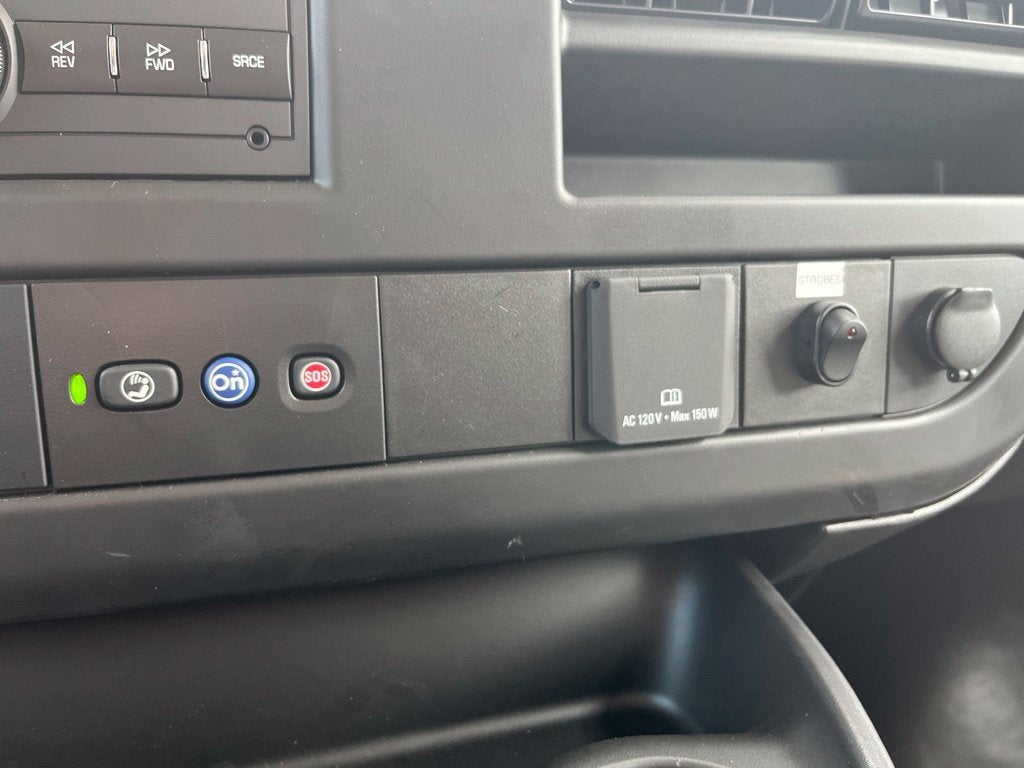 2026 Chevrolet Express Cutaway 3500 1WT
