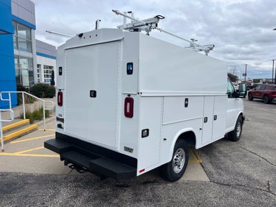 2026 Chevrolet Express Cutaway 3500 1WT