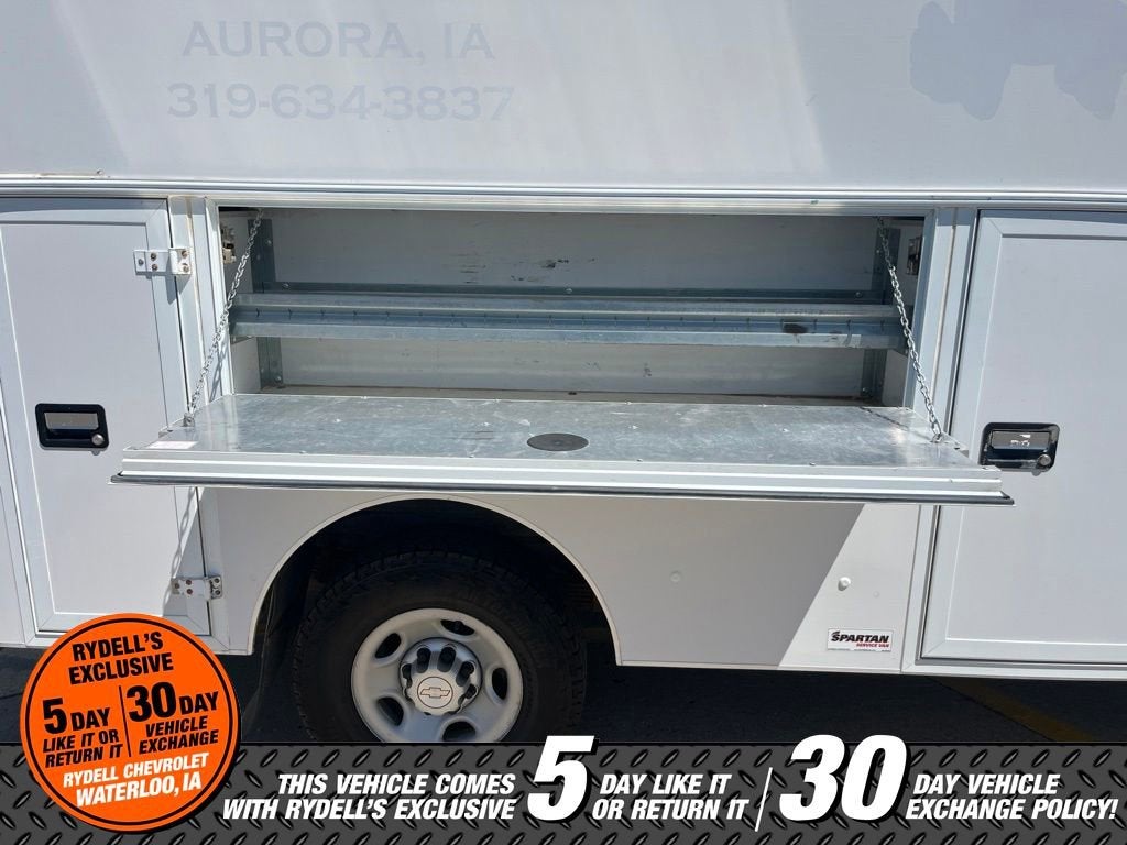 2017 Chevrolet Express Cutaway 3500 Work Van