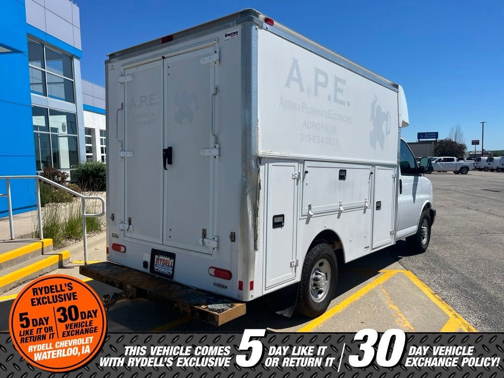 2017 Chevrolet Express Cutaway 3500 Work Van