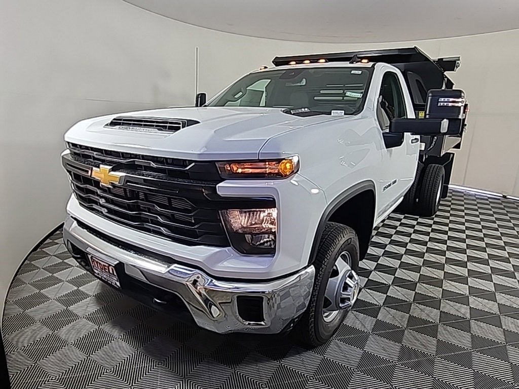 2025 Chevrolet Silverado 3500 HD Chassis Cab Work Truck