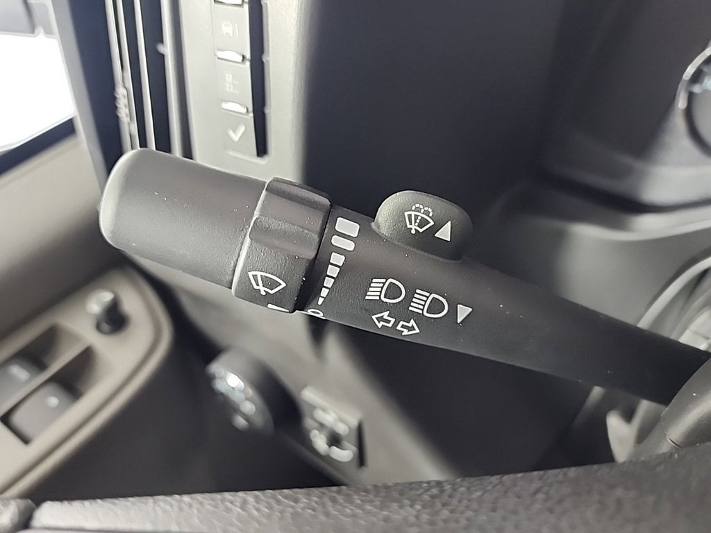 2025 Chevrolet Express Cargo 3500 WT