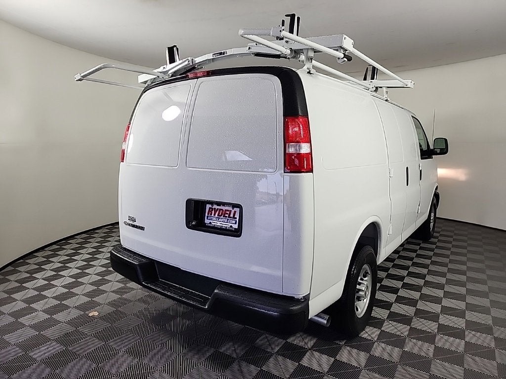 2025 Chevrolet Express Cargo 3500 WT