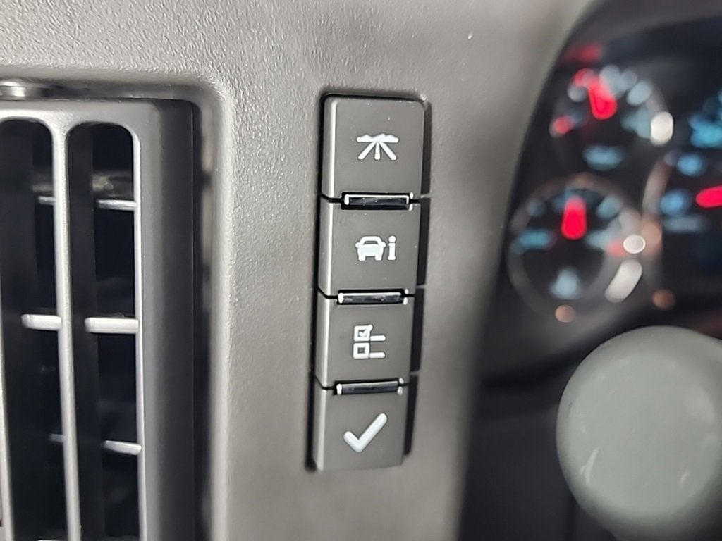 2025 Chevrolet Express Cargo 3500 WT