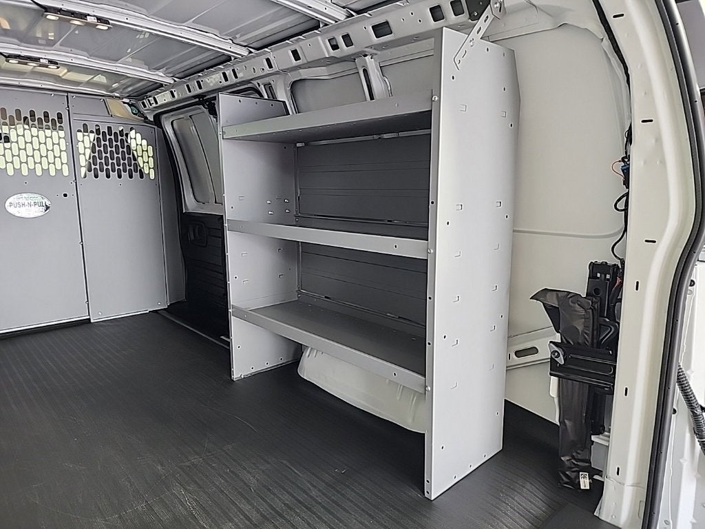 2025 Chevrolet Express Cargo 3500 WT