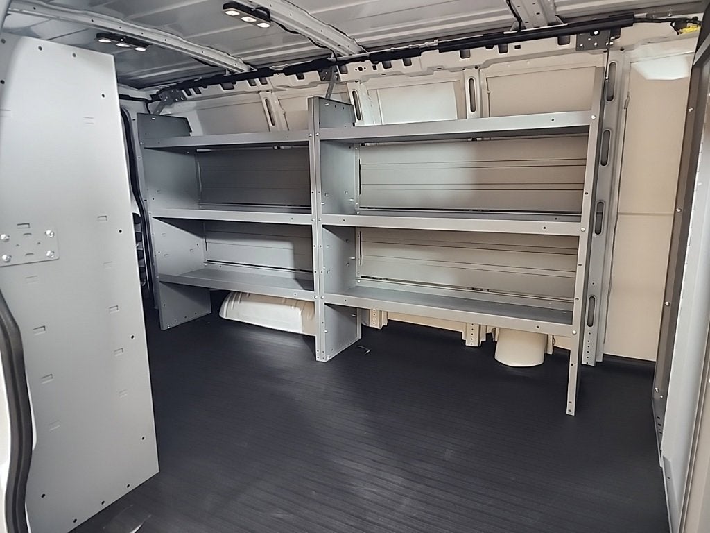 2025 Chevrolet Express Cargo 3500 WT