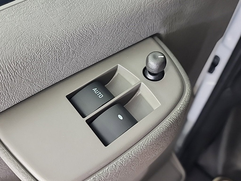 2025 Chevrolet Express Cargo 3500 WT