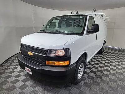 2025 Chevrolet Express Cargo 3500 WT