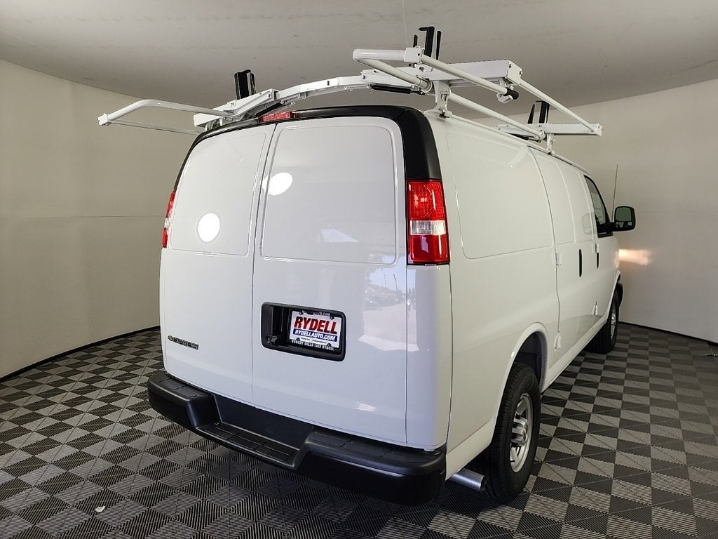 2025 Chevrolet Express Cargo 3500 WT