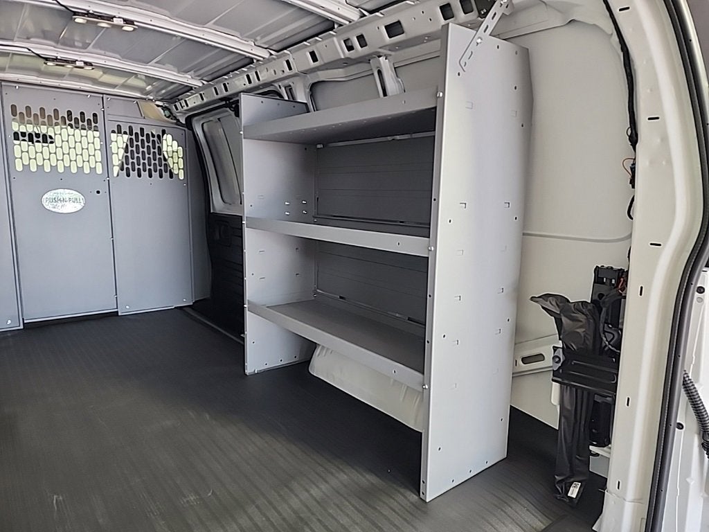 2025 Chevrolet Express Cargo 3500 WT