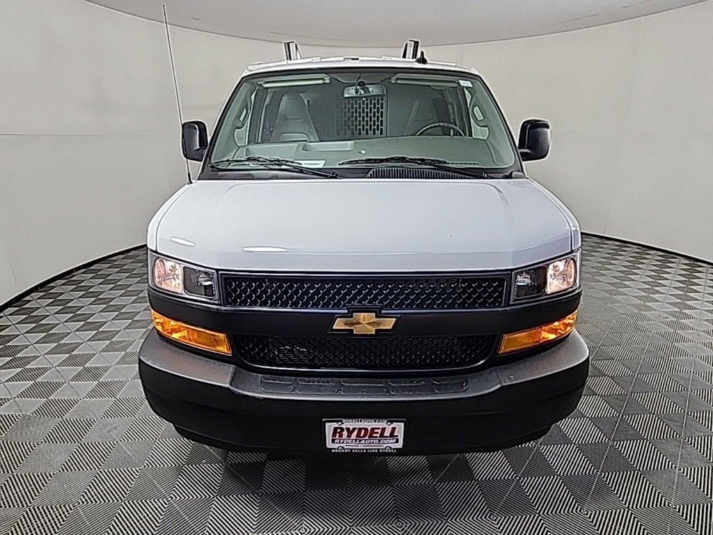 2025 Chevrolet Express Cargo 3500 WT