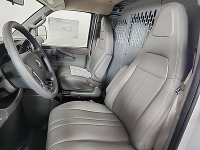 2025 Chevrolet Express Cargo 3500 WT