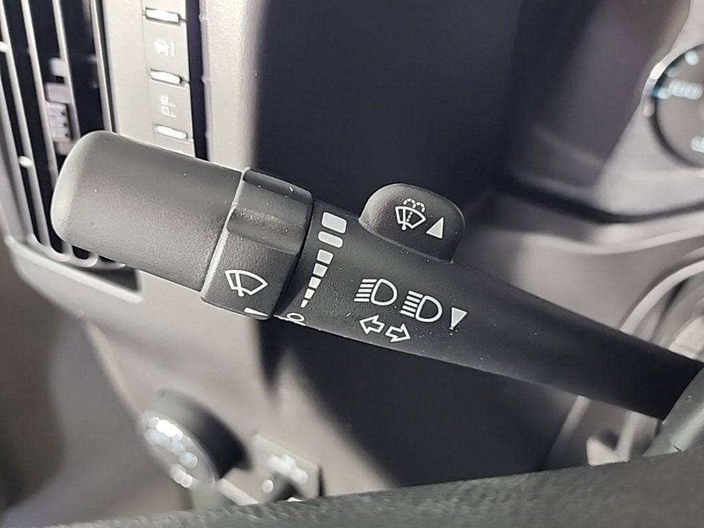 2025 Chevrolet Express Cargo 3500 WT