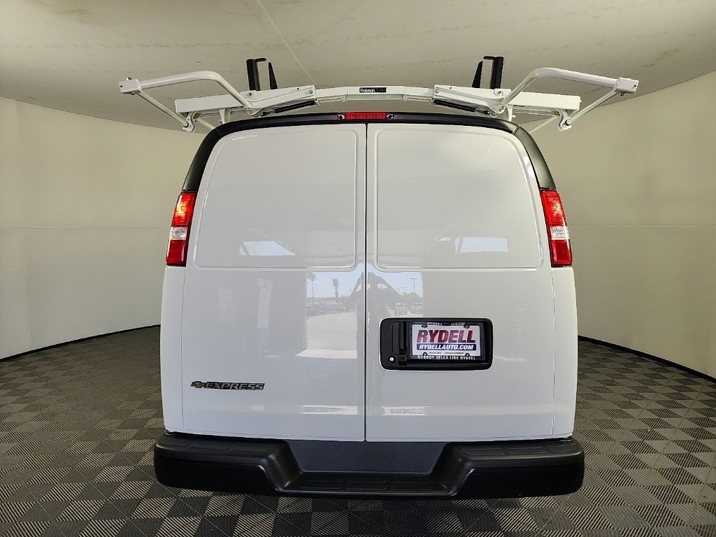 2025 Chevrolet Express Cargo 3500 WT