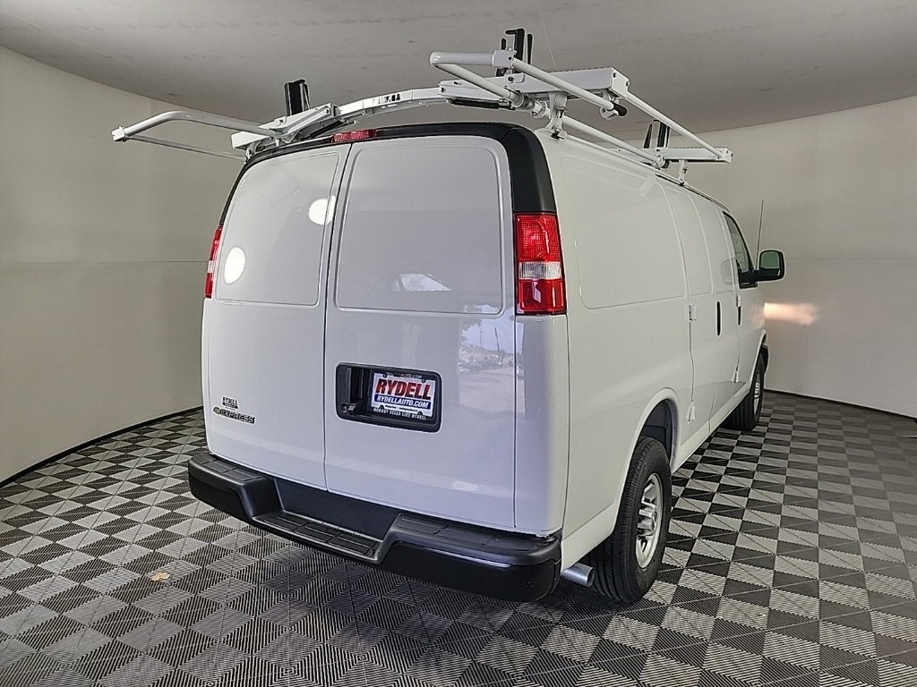 2025 Chevrolet Express Cargo 3500 WT