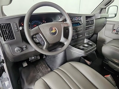 2025 Chevrolet Express Cargo 3500 WT