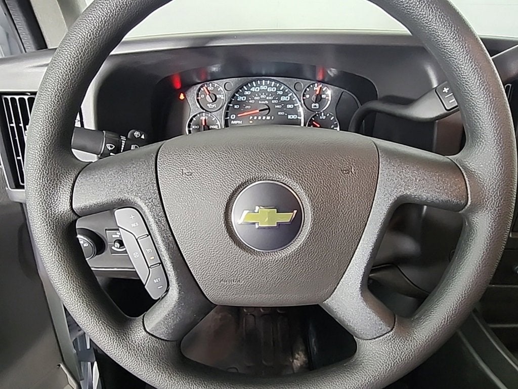 2025 Chevrolet Express Cargo 3500 WT