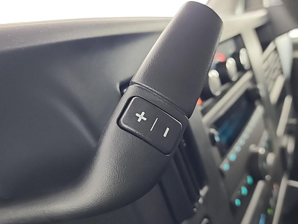 2025 Chevrolet Express Cargo 3500 WT