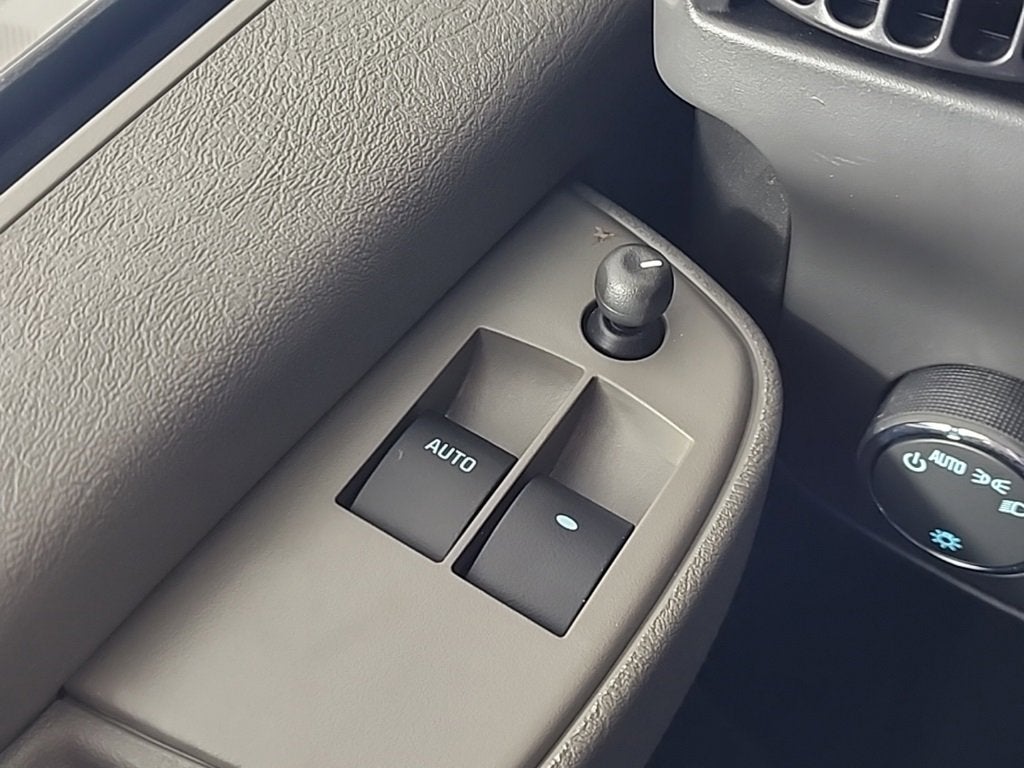 2025 Chevrolet Express Cargo 3500 WT