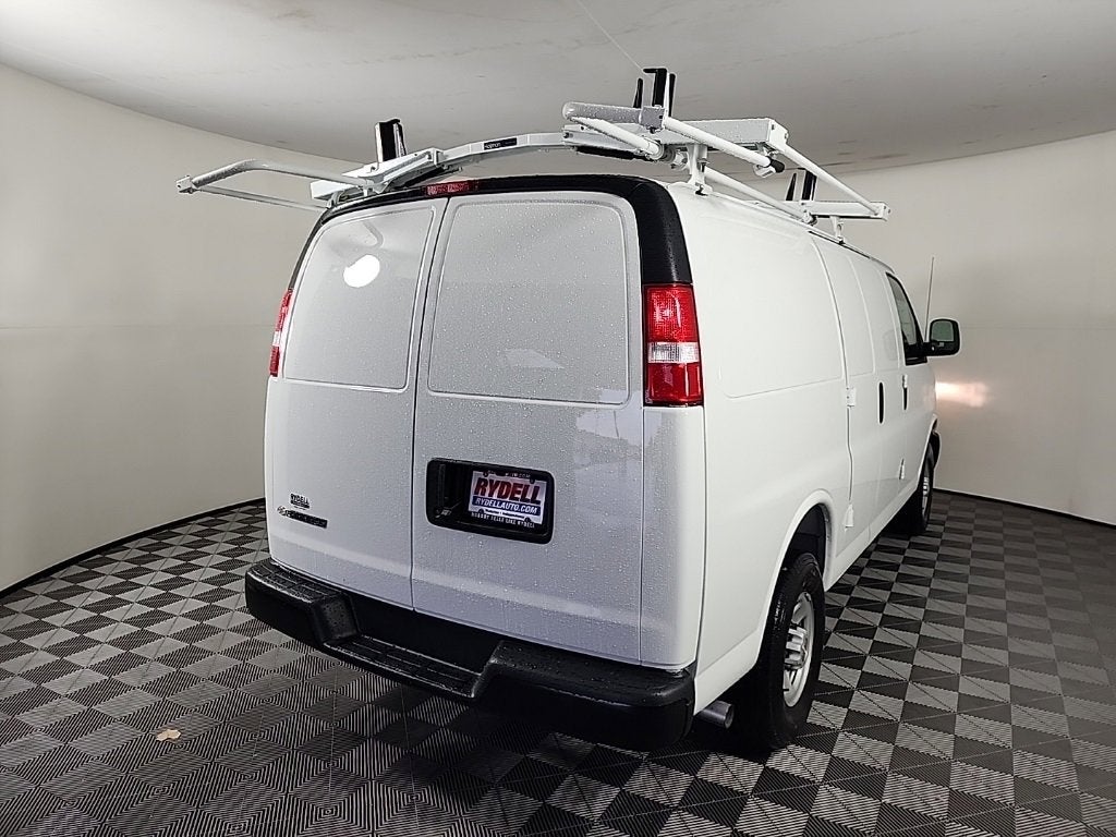 2025 Chevrolet Express Cargo 3500 WT