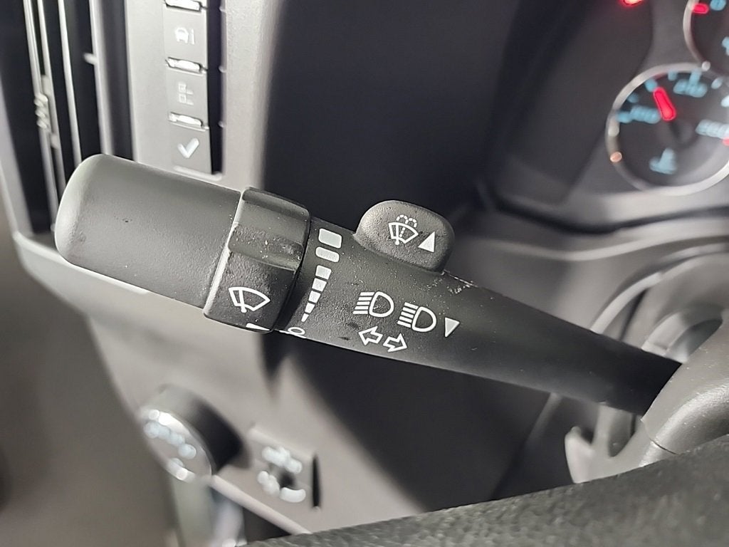 2025 Chevrolet Express Cargo 3500 WT