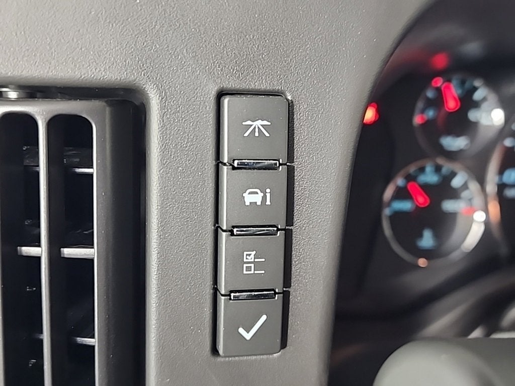 2025 Chevrolet Express Cargo 3500 WT