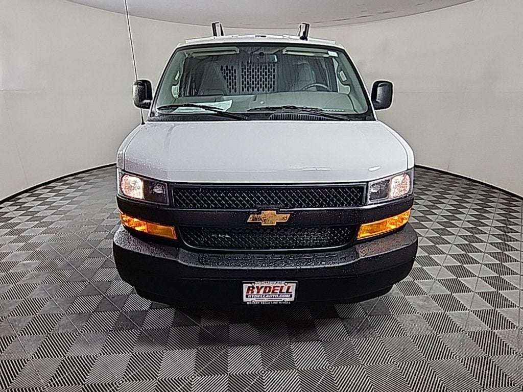 2025 Chevrolet Express Cargo 3500 WT