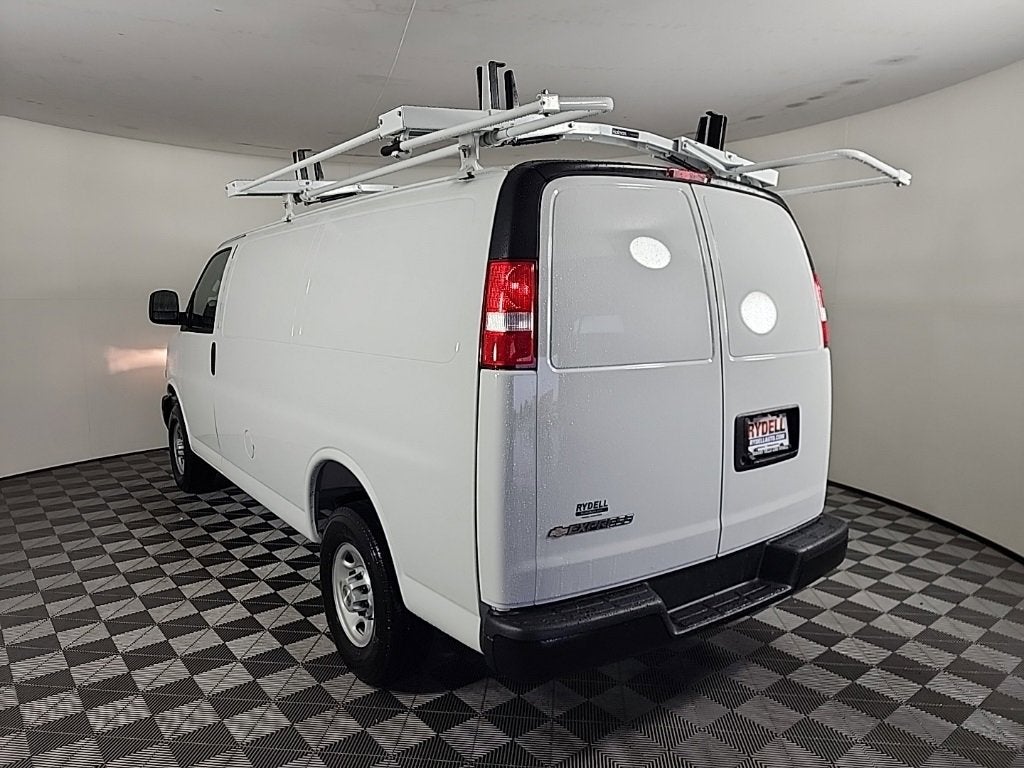 2025 Chevrolet Express Cargo 3500 WT
