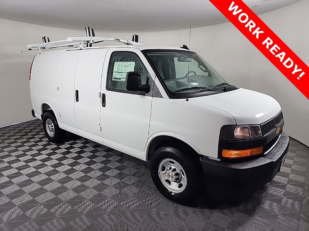 2025 Chevrolet Express Cargo 3500 WT
