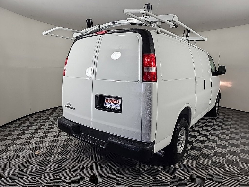 2025 Chevrolet Express Cargo 3500 WT