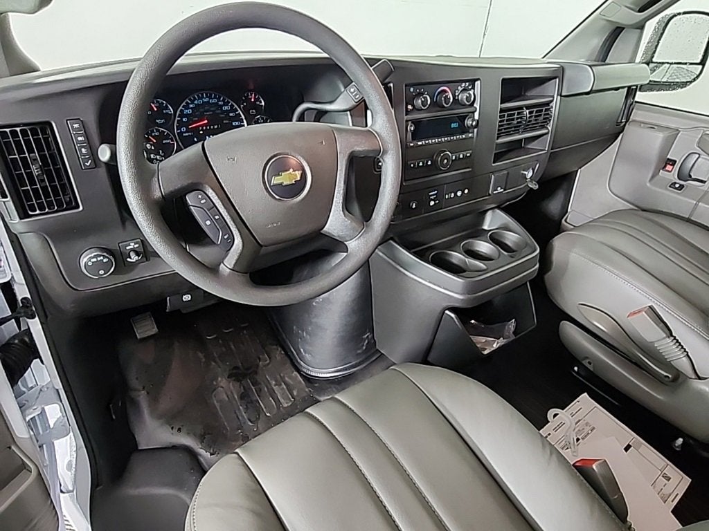 2025 Chevrolet Express Cargo 3500 WT